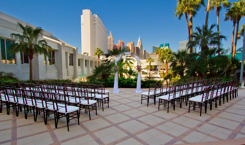 Outdoor Wedding on the Strip