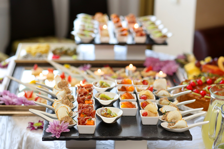 Ever After Blog: A Wedding Blog- 6 Ways To Cut Costs On Your Wedding Catering... Buffet Style