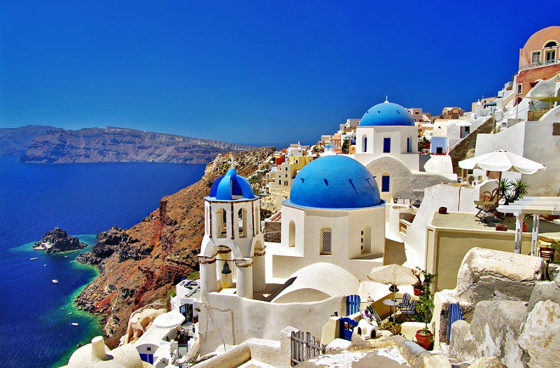 amazing Santorini - travel in Greek islands series