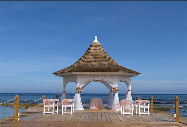Jamaica Weddings | Destination Weddings | Beautiful Ocean Wedding