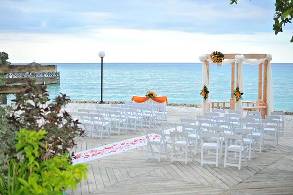 Jamaica Weddings | Destination Weddings | Oceanfront Wedding