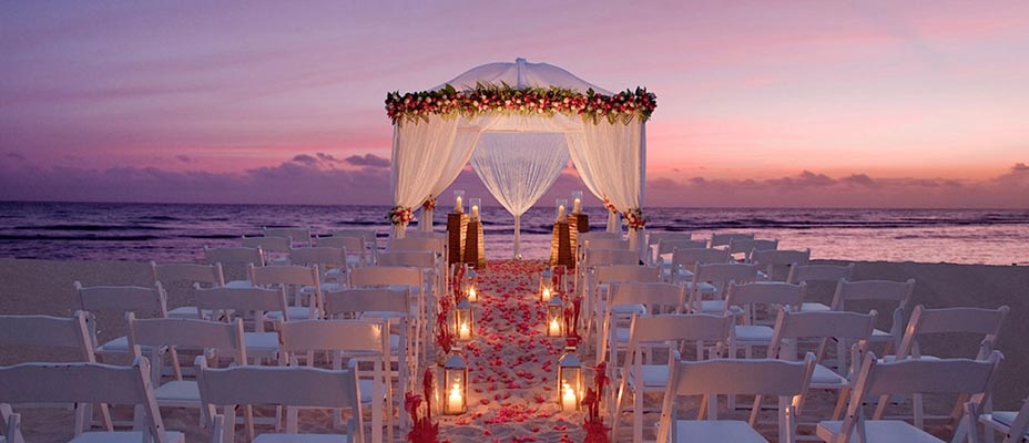 Jamaica Weddings | Destination Weddings | Romantic Beach Ceremony