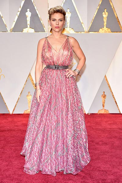 Scarlett Johansson in Azzedine Alaïa | Oscars | Wedding Fashion