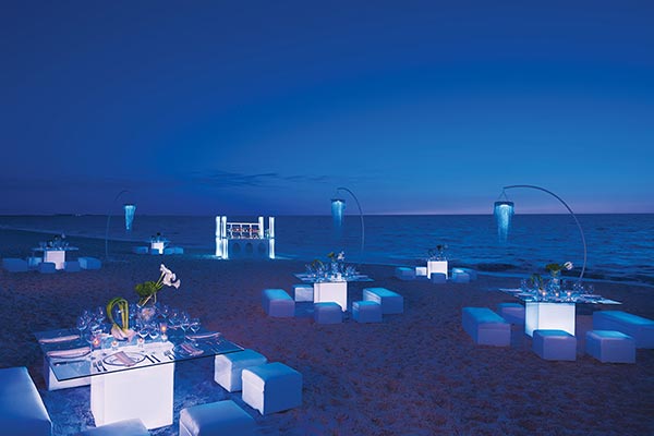 Destination Weddings in Mexico | Rivieria Maya | Modern and Casual Beach Wedding Reception